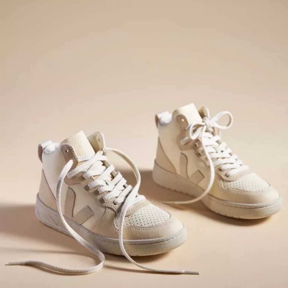 Veja V-15 High Top Sneakers Light Sand Leather
  Size: 37 / 6 - 6.5 - Picture 7 of 7